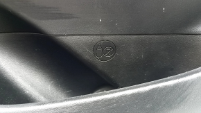 Panou ușă dreapta față neagră pentru Hyundai Tucson 22-24 cu inserție din material textil negru, cotieră neagră, ornament cromat cu negru lucios, cu mâner, zgârieturi, uzat