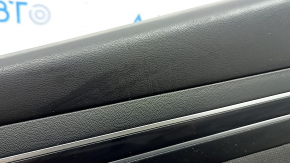 Panou ușă dreapta față neagră pentru Hyundai Tucson 22-24 cu inserție din material textil negru, cotieră neagră, ornament cromat cu negru lucios, cu mâner, zgârieturi, uzat