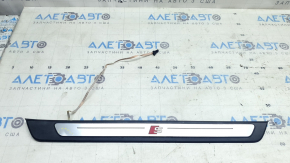 Ornamente prag exterior Audi A6 C8 19-25 negre cu inserție cromată și iluminare din spate, S-Line, zgârieturi