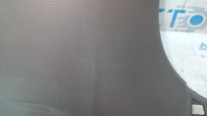 Накладка центральной стойки нижняя правая Nissan Leaf 13-17 серая, царапины, надлом крепления