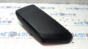 Cotiera VW Jetta 19-21 piele neagră, cusături negre, necesită curățare, lovită