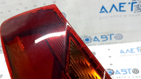 Фонарь внешний крыло правый VW Jetta 19-19 царапины, трещины