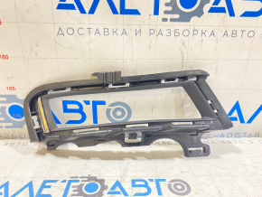 Решетка бампера правая VW Golf 15-17 с хром, под птф