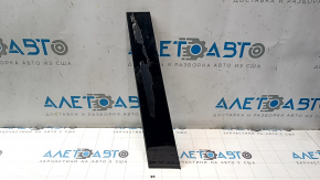Garnitură ușă dreapta față Nissan Ariya 23-25, element de fixare rupt, zgârieturi