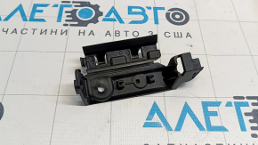 Крепление заднего бампера под фонарем левое Audi A3 8V 15-16 4d