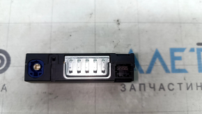 USB Hub центральной консоли Audi E-Tron 19-23 задний