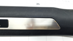 Ornamente prag ușă dreapta față pentru Toyota Venza 21-24, negre, inserție cromată, zgârieturi, coroziune, lovituri pe ornamentele cromate