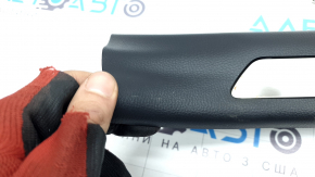 Ornamente prag ușă dreapta față pentru Toyota Venza 21-24, negre, inserție cromată, zgârieturi, coroziune, lovituri pe ornamentele cromate