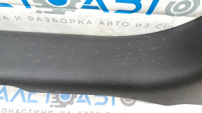 Накладка порога внутренняя правая Audi E-Tron 19-23 черная, затерта