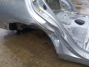 Четверть крыло задняя правая Toyota Camry v55 15-17 usa, серебро 1J9, на кузове, вмятины