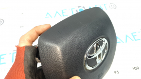 Подушка безопасности airbag в руль водительская Toyota Venza 21-24 черная, царапины
