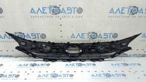 Решетка радиатора grill Toyota Venza 21-24 песок, трещины, царапины