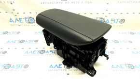 Подлокотник Toyota Venza 21-24 кожа, черная, с кронштейном и корпусом, царапины на коже