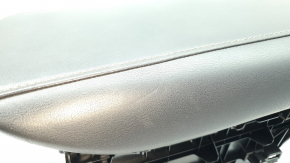 Подлокотник Toyota Venza 21-24 кожа, черная, с кронштейном и корпусом, царапины на коже