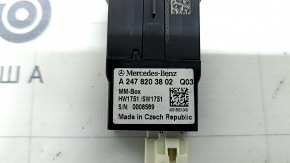 USB Hub центральной консоли Mercedes A-class V177 19-22 передний, 1 type-C