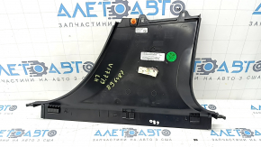 Накладка центральной стойки нижняя левая Mercedes A-class V177 19-22 черная, царапины