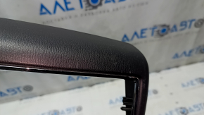 Накладка центральной консоли задняя Mazda CX-9 16-23 черная, с хром рамкой, царапины