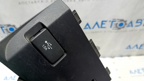 Накладка центральной консоли Honda Civic X FC 16-21 черная, под прикуриватель, с заглушкой, мелкие царапины