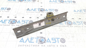 Кронштейн глушителя центральный Mercedes A-class V177 19-22 с резинкой