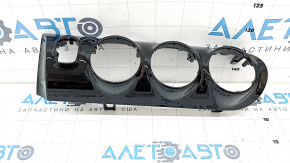 Ornamente centrale bord Mercedes Clasa A V177 19-22, negru lucios
