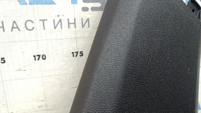 Накладка центральной стойки нижняя левая VW Tiguan 18-24 черная, царапина
