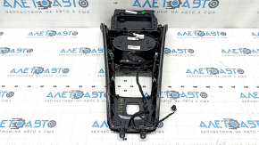 Ornamente consolă centrală Mercedes Clasa A V177 19-22, negru lucios, transmisie automată, încărcare wireless, cu suporturi pentru pahare și iluminare, zgârieturi