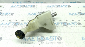 Ansamblu cilindru frână principal cu rezervor Mercedes Clasa A V177 19-22 cu capac