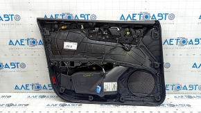 Обшивка двери карточка передняя правая Audi A5 F5 21-25 5D черная, вставка кожа черная, с накладкой черный глянец, хром, с ручкой, надрывы, потерта