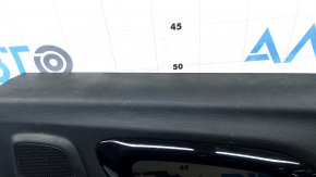 Обшивка двери карточка задняя правая Jeep Compass 22-26 серая с черным, вставка кожа коричневая, под пищалку, под чистку, царапины