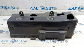 Capacul compresorului suspensiei pneumatice de la Audi E-Tron 19-23 este crăpat.