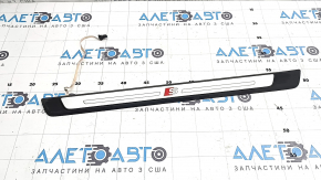 Накладка порога внешняя передняя левая Audi A5 F5 17-24 5D S-line, с подсветкой, фишка окислена, рабочая, царапины