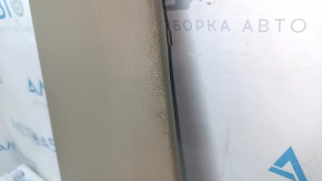 Накладка центральной стойки нижняя левая Toyota Highlander 08-13 бежевая, царапины, под чистку