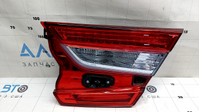 Фонарь внутренний крышка багажника правый Honda Accord 18-20 hybrid, царапины