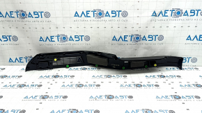 Обшивка арки задняя правая верхняя Mazda CX-90 24-26 черная без USB Hub