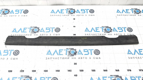 Уплотнитель двери багажника верхний Mazda CX-90 24-26
