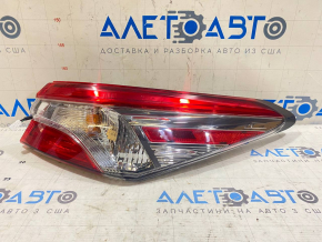 Фонарь внешний крыло правый Toyota Camry v70 18-20 LED, светлый