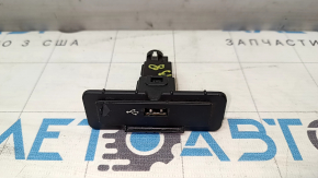 USB Hub центральной консоли VW Passat b8 16-19 USA, слазит краска