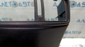 Накладка центральной консоли задняя Nissan Rogue 17-20 черная, без дефлектора, царапины