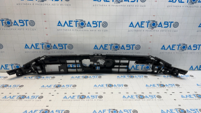 Кронштейн решетки радиатора grill Audi A6 C8 19-23 под радар