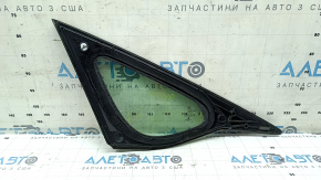 Форточка глухое стекло задняя правая Honda Accord 18-22 хром, царапины на хроме, надрезан уплотнитель, срезаны направляйки