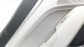 Panou decorativ ușă spate stânga Hyundai Elantra AD 19-20 gri, cotiera din cauciuc, inserție din material textil gri, ornament gri, zgârieturi, uzură