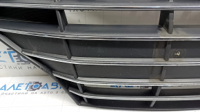 Решетка радиатора grill в сборе Hyundai Elantra AD 19-20 с эмблемой без радара, песок, треснута