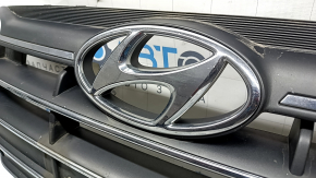 Решетка радиатора grill в сборе Hyundai Elantra AD 19-20 с эмблемой без радара, песок, треснута