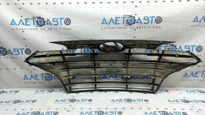 Решетка радиатора grill в сборе Hyundai Elantra AD 19-20 с эмблемой без радара, песок, треснута