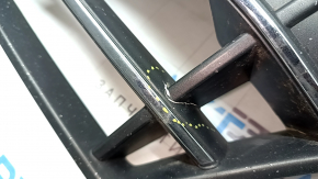 Решетка радиатора grill в сборе Hyundai Elantra AD 19-20 с эмблемой без радара, песок, треснута