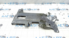 Кронштейн конвертера верхний Mazda CX-90 24-26 PHEV