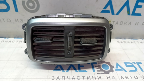 Дефлектор воздуховода центральной консоли Kia Sorento 16-20 царапины