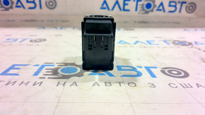 Кнопка паркинга Audi Q3 8U 15-18 с автопаркингом