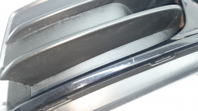 Grilă inferioară bară față stânga Audi Q5 8R 13-17 rest, crom mat + lucios sub proiectoarele de ceață, tip 2, spartă, nisip
