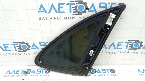 Geam spate stânga, geam orb, Porsche Macan 15-26 fumuriu, negru lucios, zgârieturi pe ornament